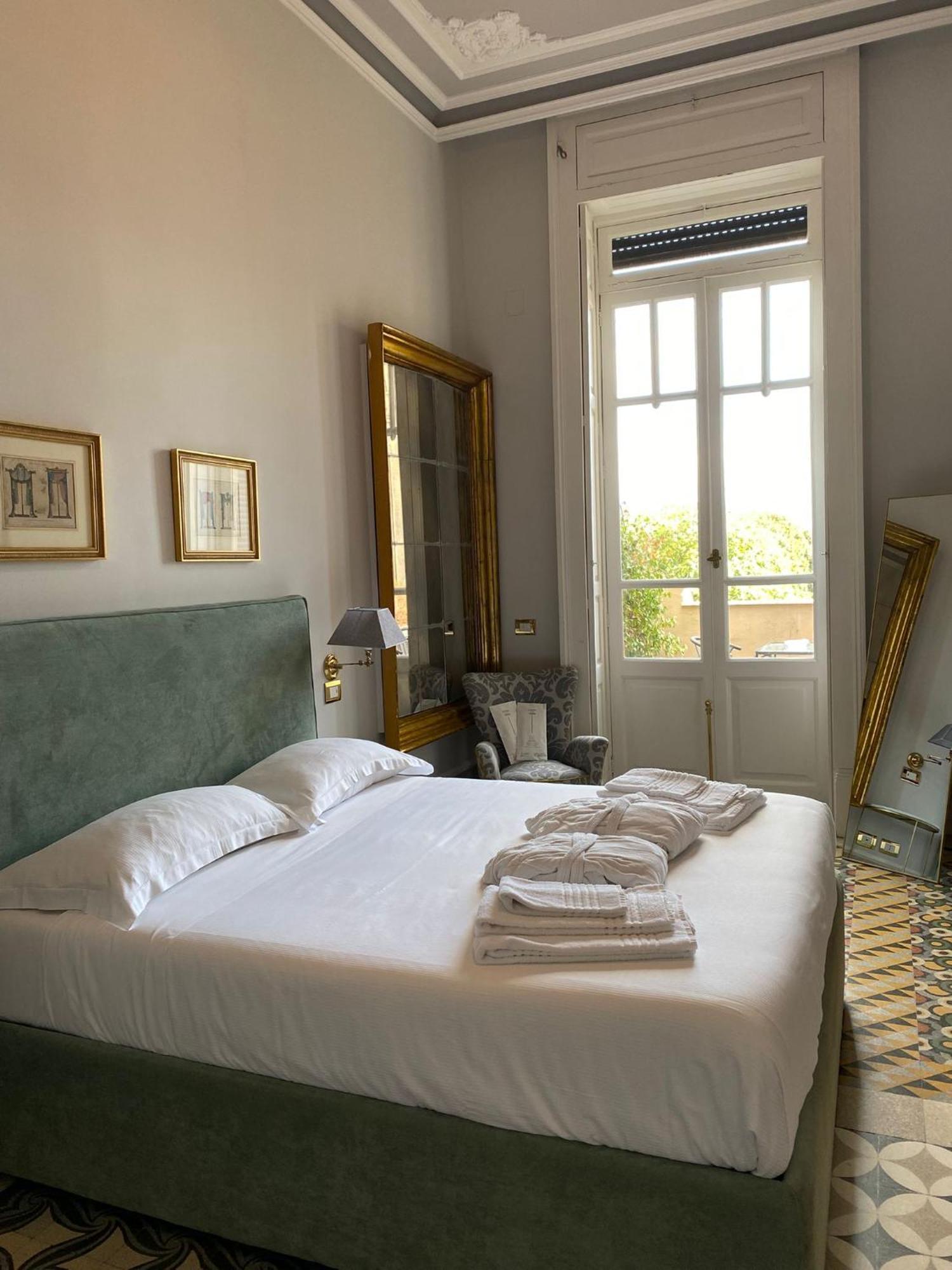 Vittoria - House Of Charme Bed & Breakfast Messina Exterior photo